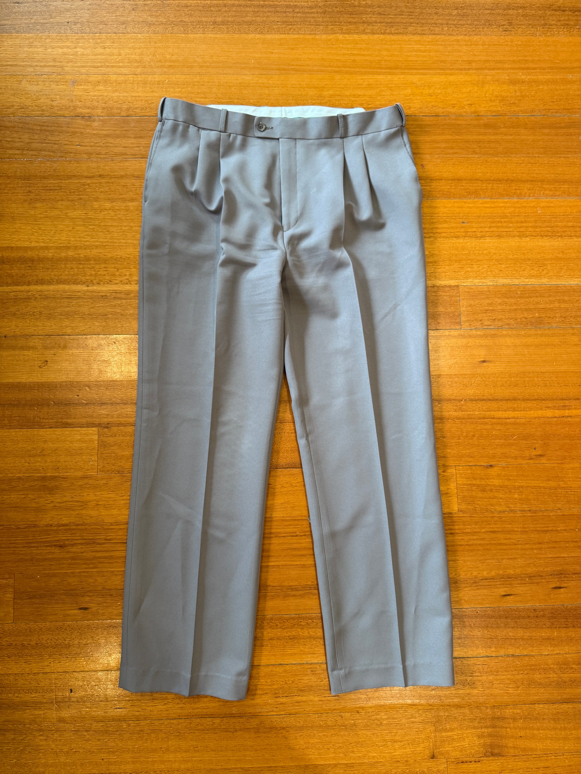 Pleated pants