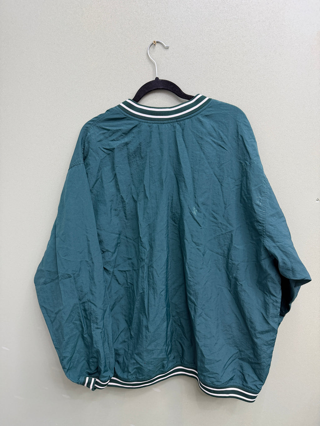 Nike Windbreaker L (holes)