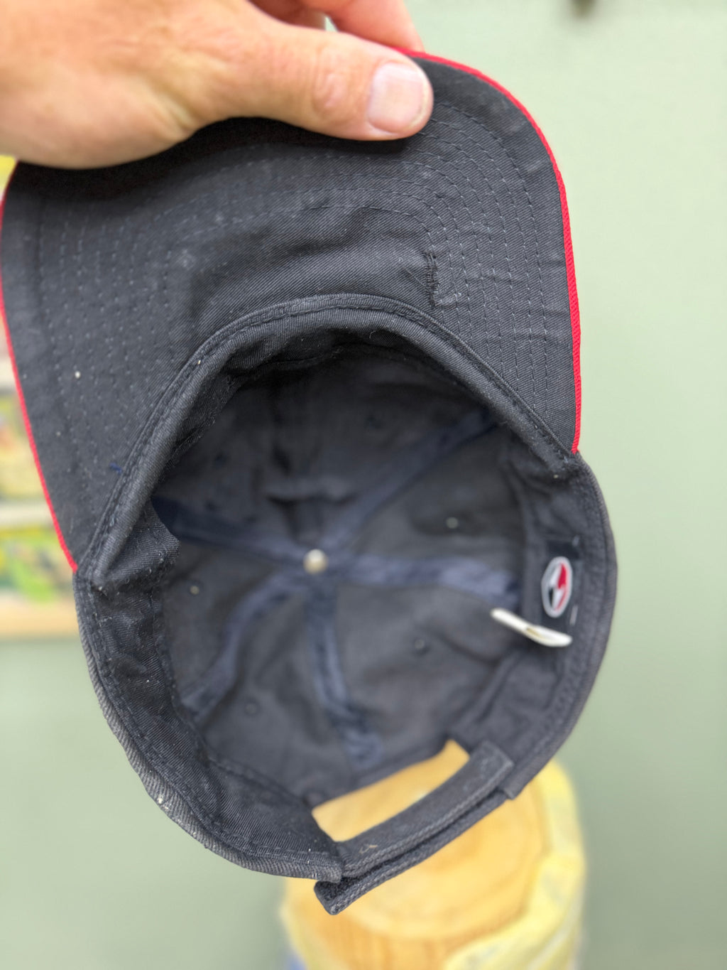 Nike TW metal swoosh